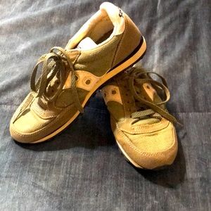 Saucony Jazz tennis shoes